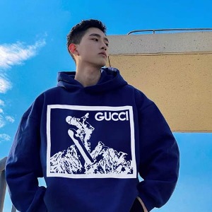 Cotton jersey  Hoodie with snowboarding print. G
