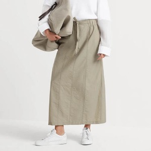 cucinelli Techno cotton poplin midi track skirt with shiny tab